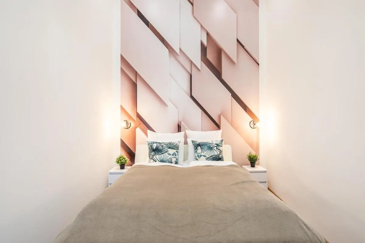Full Comfort, 4 Bedrooms In The Heart Of The City Budapest 0*,