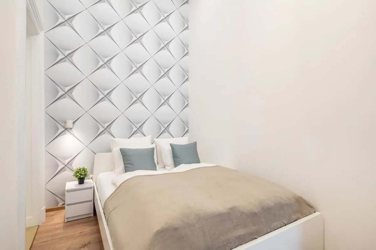 Full Comfort, 4 Bedrooms In The Heart Of The City Budapest