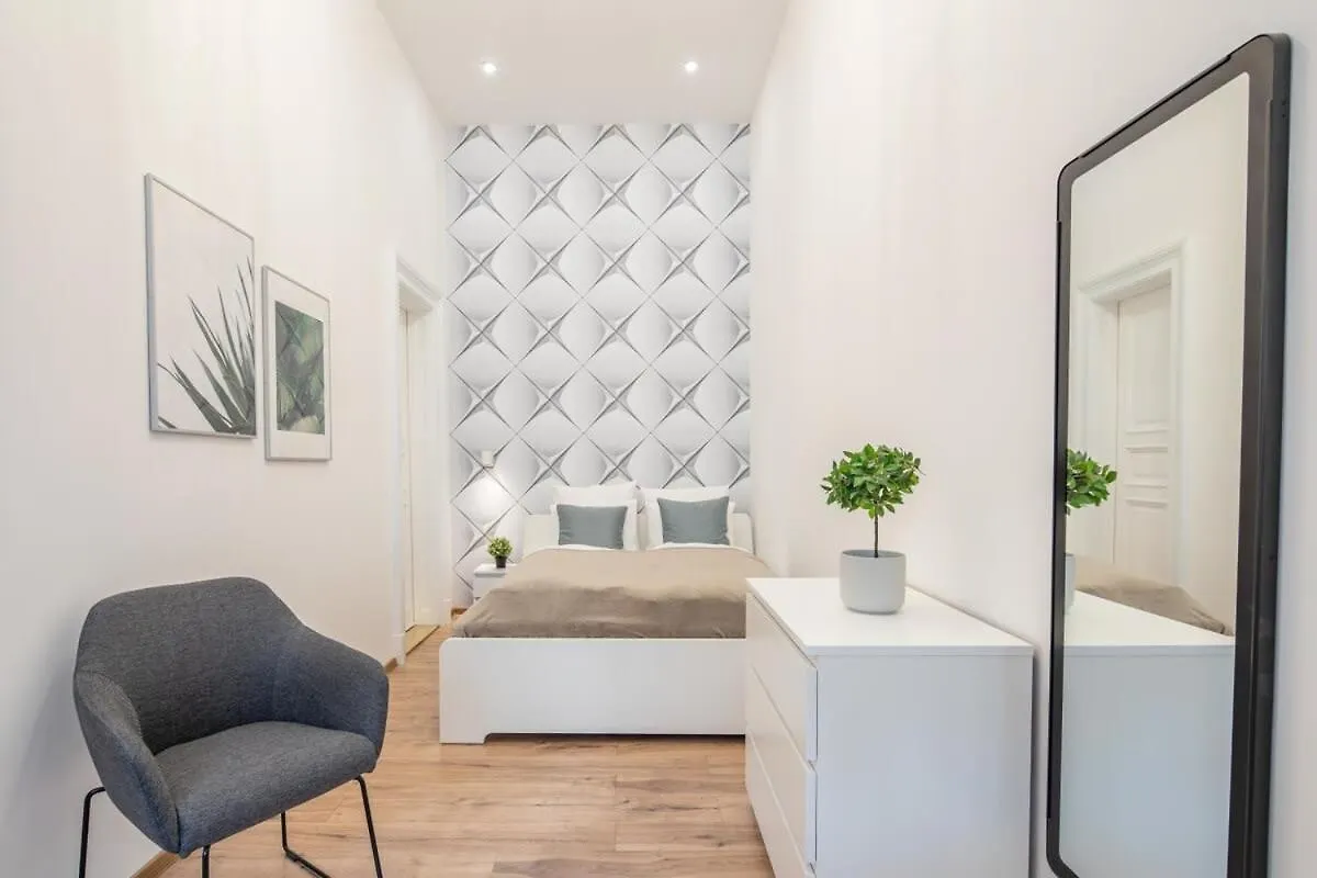 Apartment Full Comfort, 4 Bedrooms In The Heart Of The City Budapest Hungary