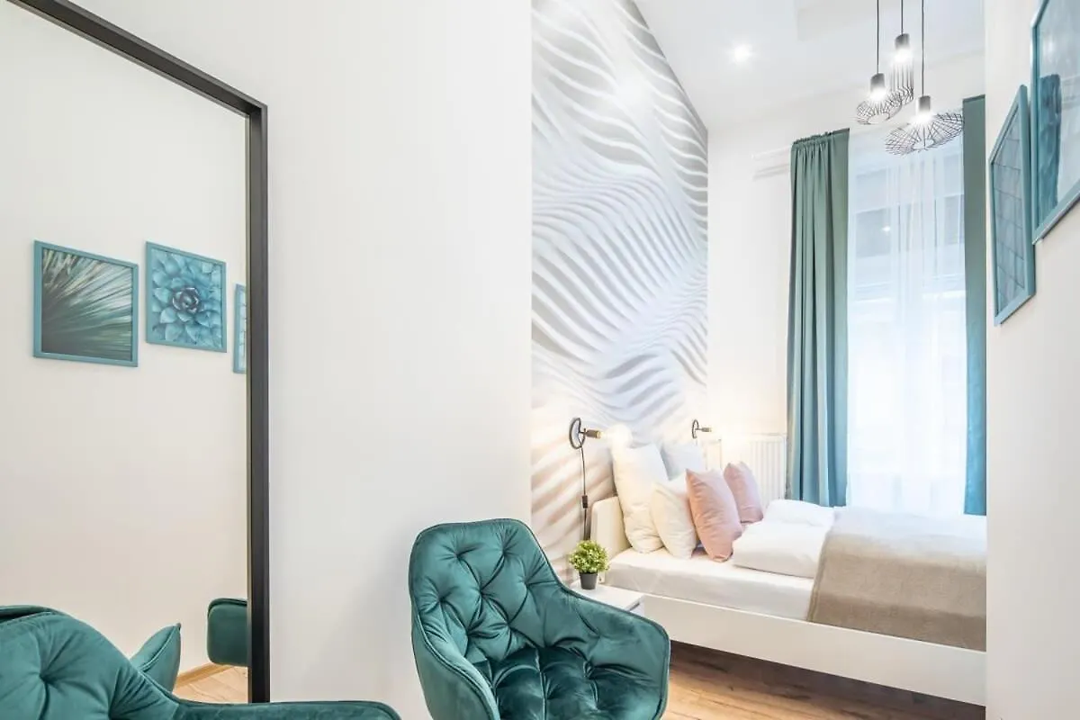 Full Comfort, 4 Bedrooms In The Heart Of The City Budapest 0*,  Hungary