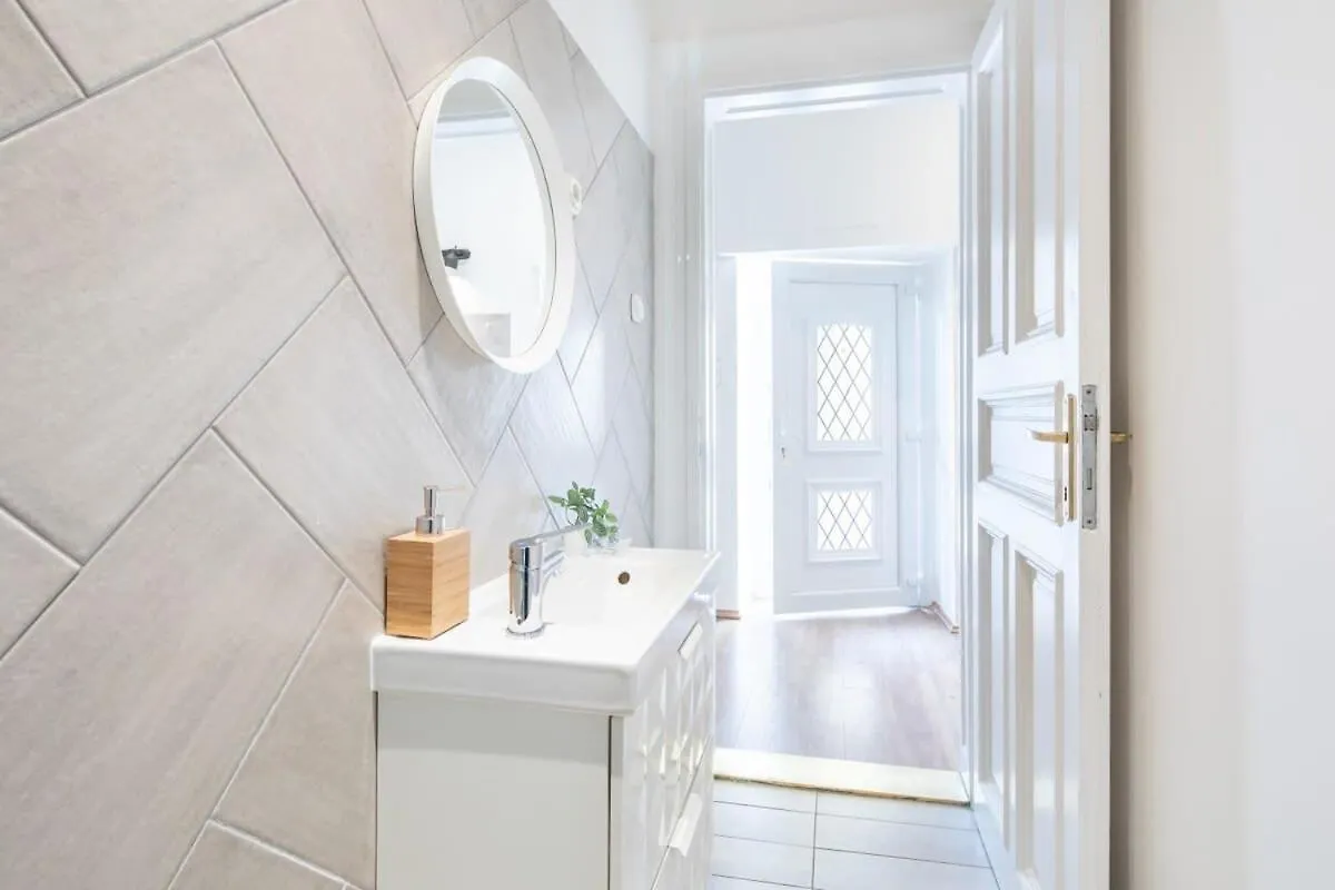 Appartamento Full Comfort, 4 Bedrooms In The Heart Of The City Budapest Ungheria