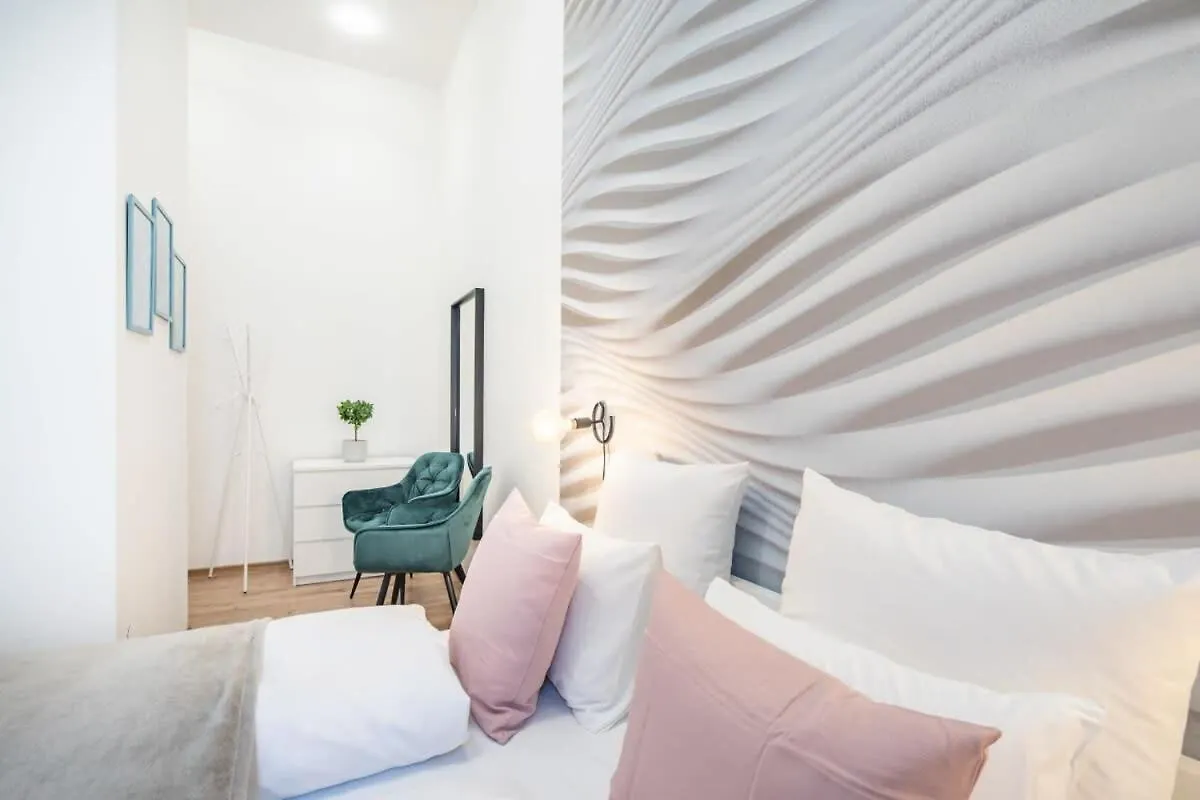 Full Comfort, 4 Bedrooms In The Heart Of The City Budapest
